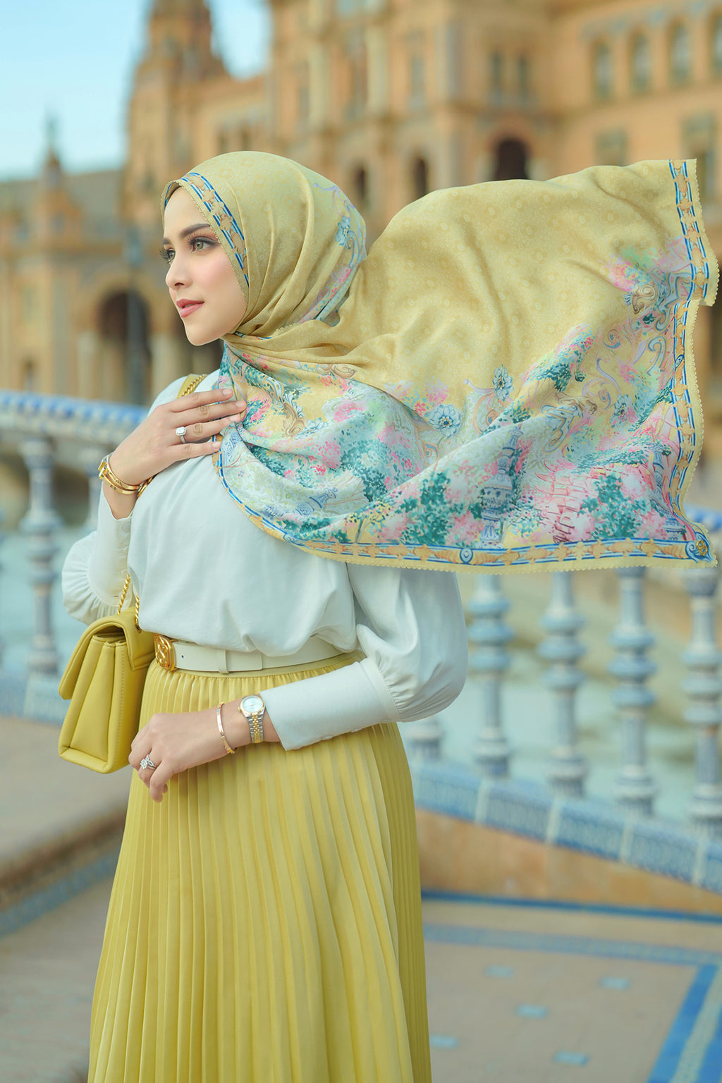 Sevilla Satin Shawl - Amarilla