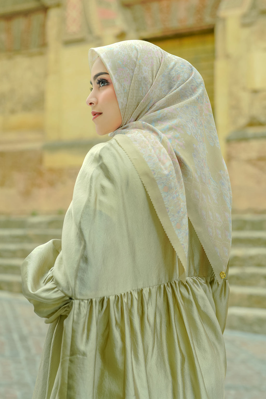 Granada Square Scarf - Sesame