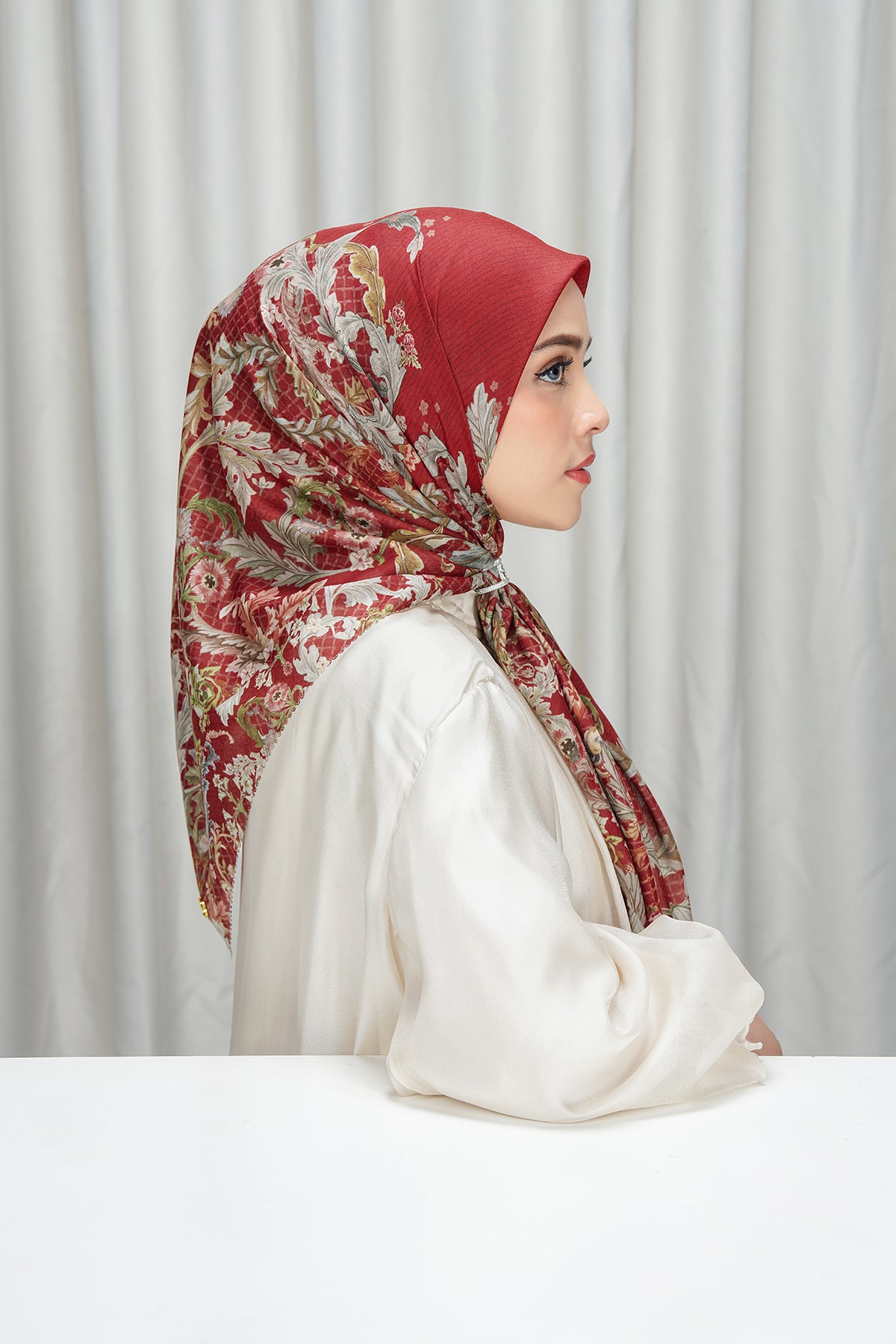 Royale Grandeur Voile Scarf - Crimson