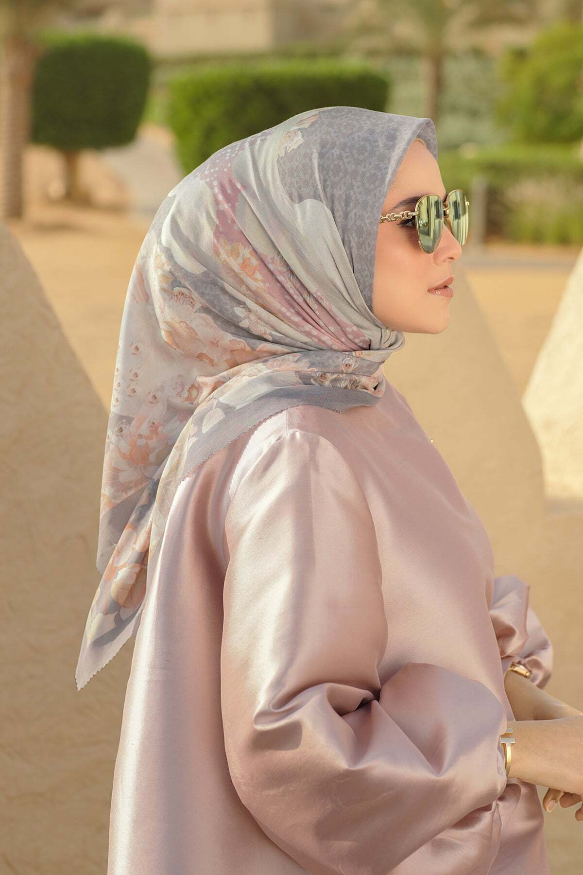 Arabian Night Kare Eşarp - Whirlwind
