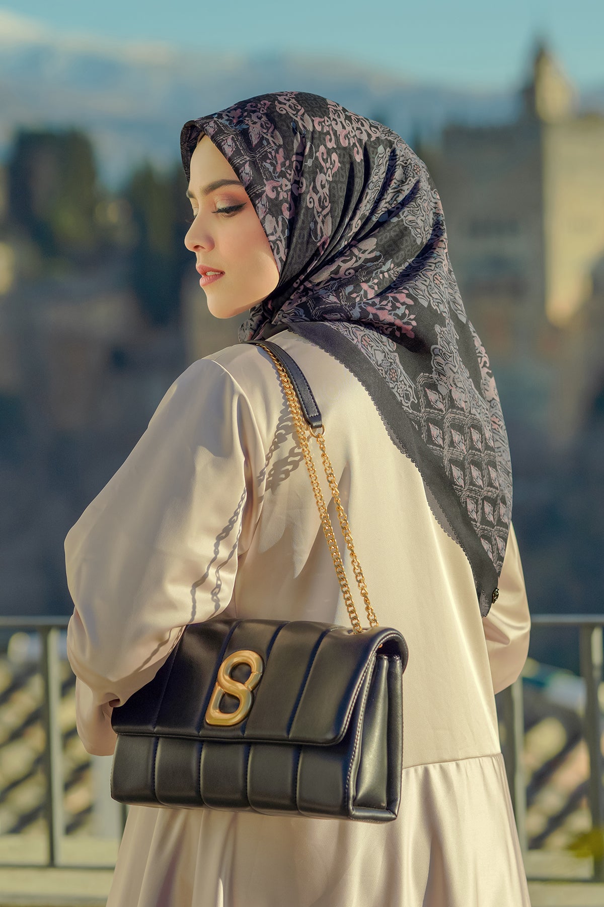 Granada Vual Kare Eşarp - Siyah