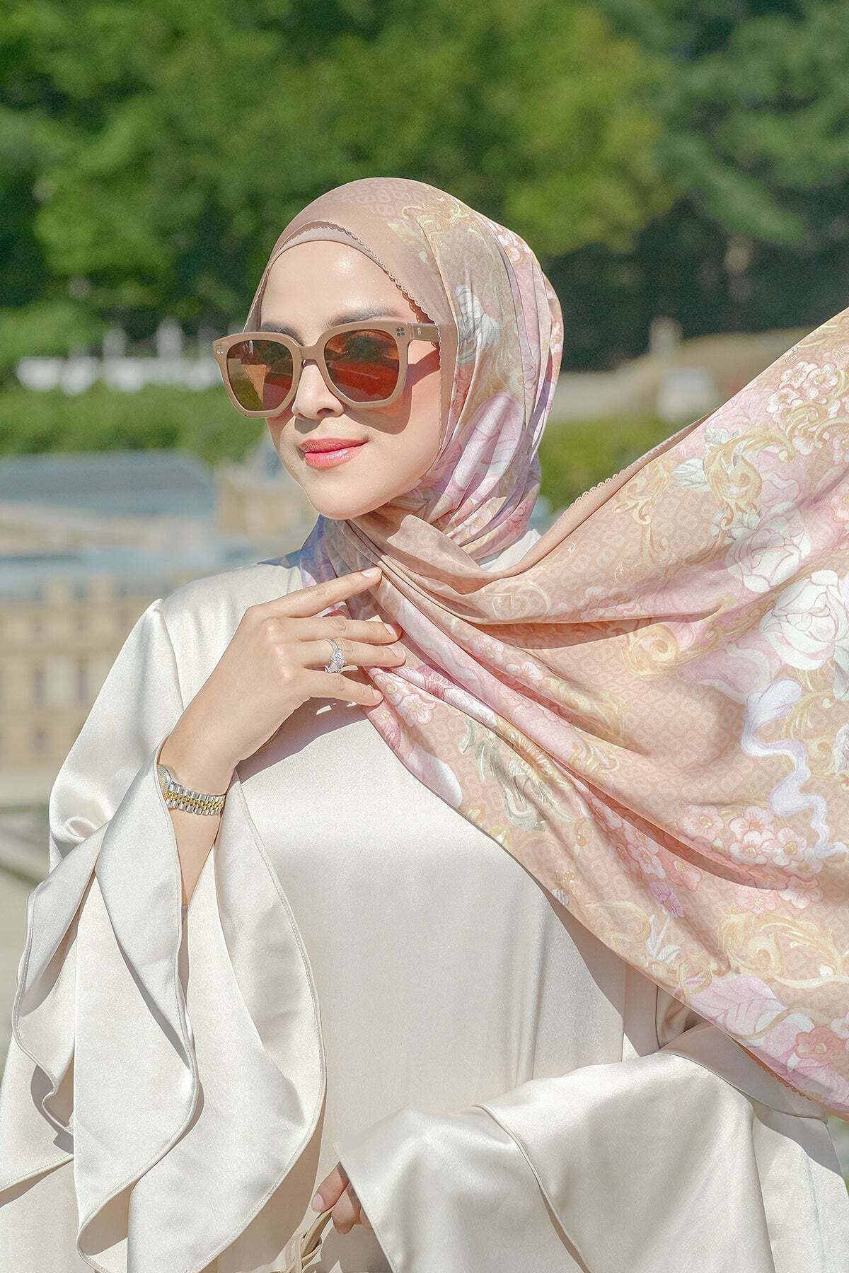 Wonderland Saten Şal - Golden Brown