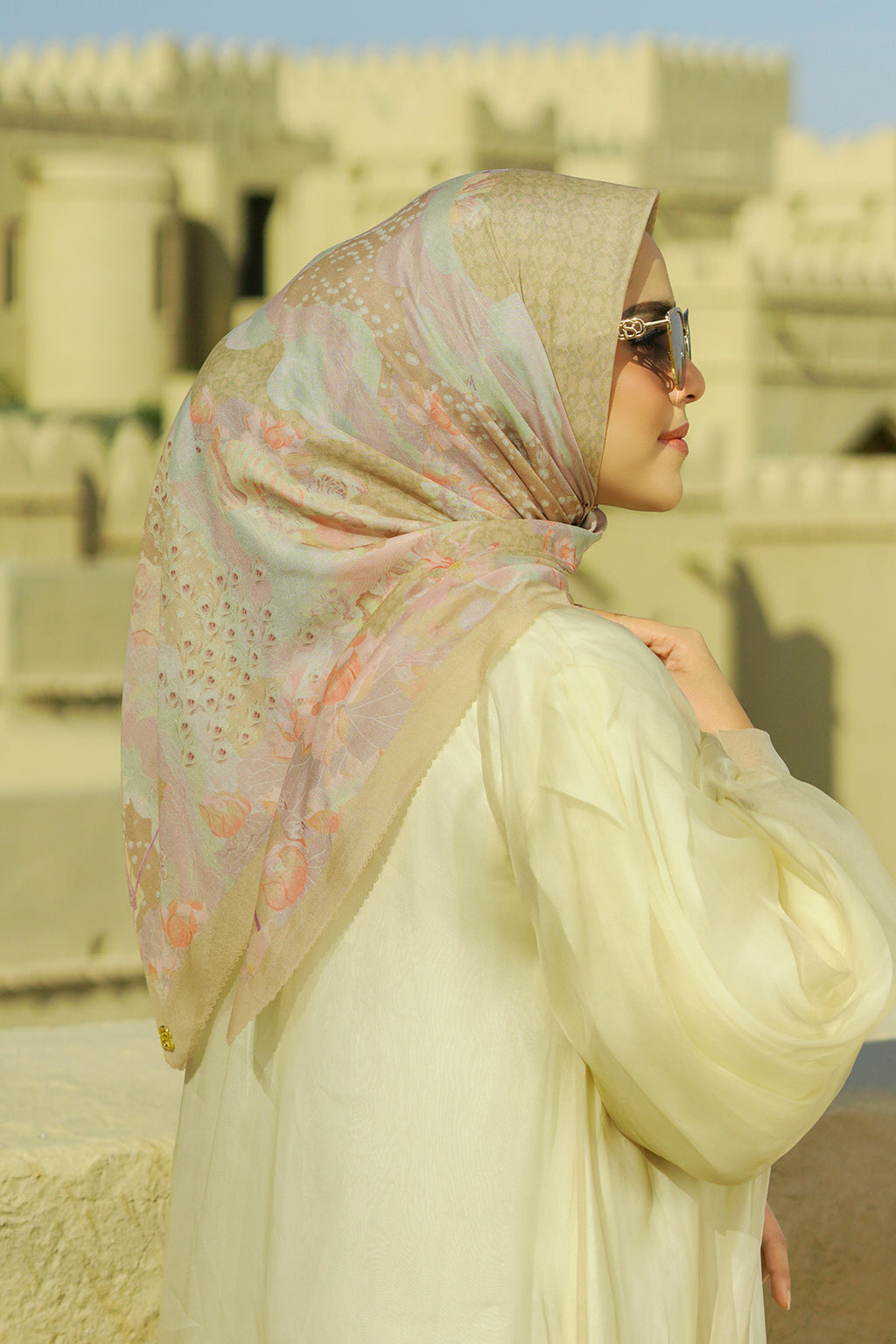 Arabian Night Square Scarf - Golden Lamp