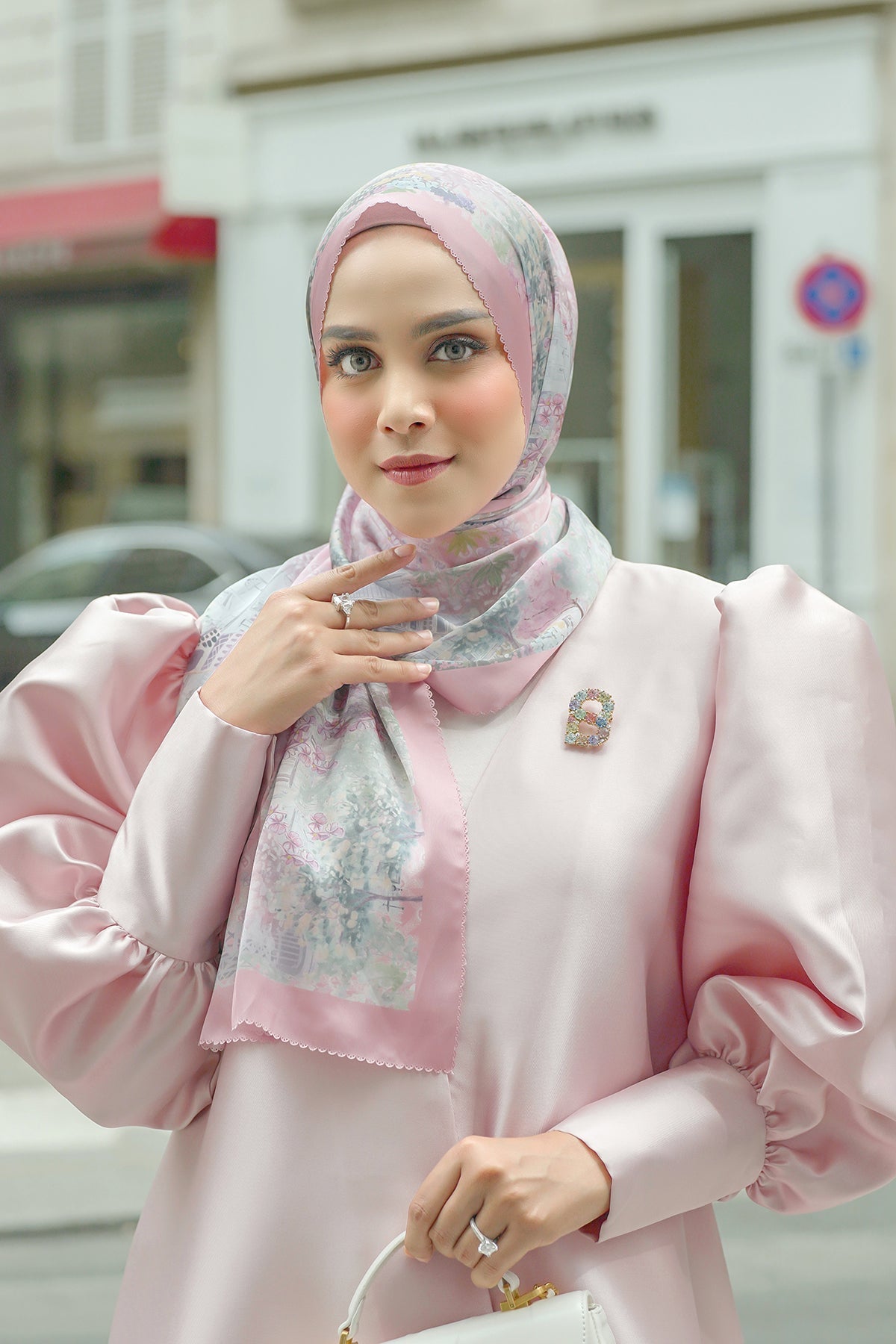 Parisian Satin Shawl - Aimer